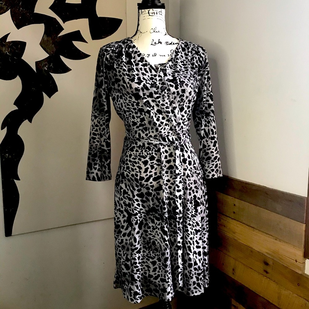 Sexy Leopard Print Wrap Dress Midi Size Medium Ellen Tracy Date Night or Work